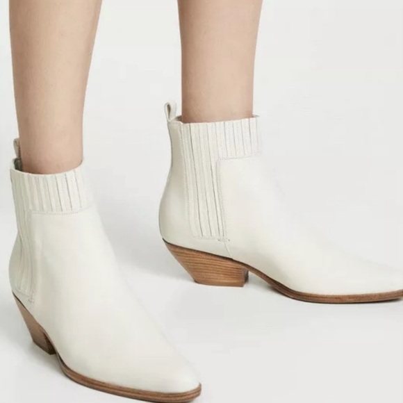 Vince Eckland Chelsea Almond Toe Ivory Leather Pull On Boot, Size 6M NEW - Picture 1 of 16